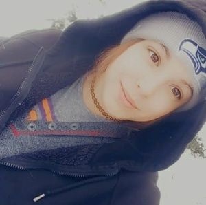 Meet your Posher, Elisa